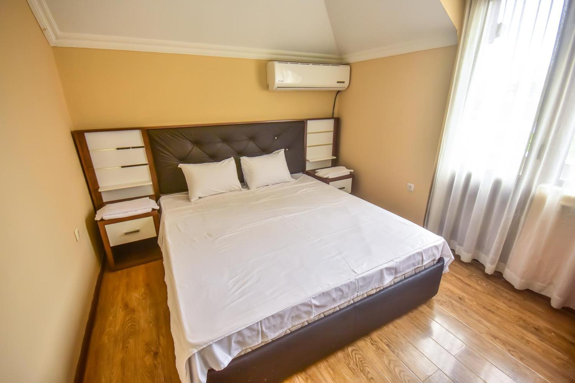 Family Apartments In 바투미 외부 사진