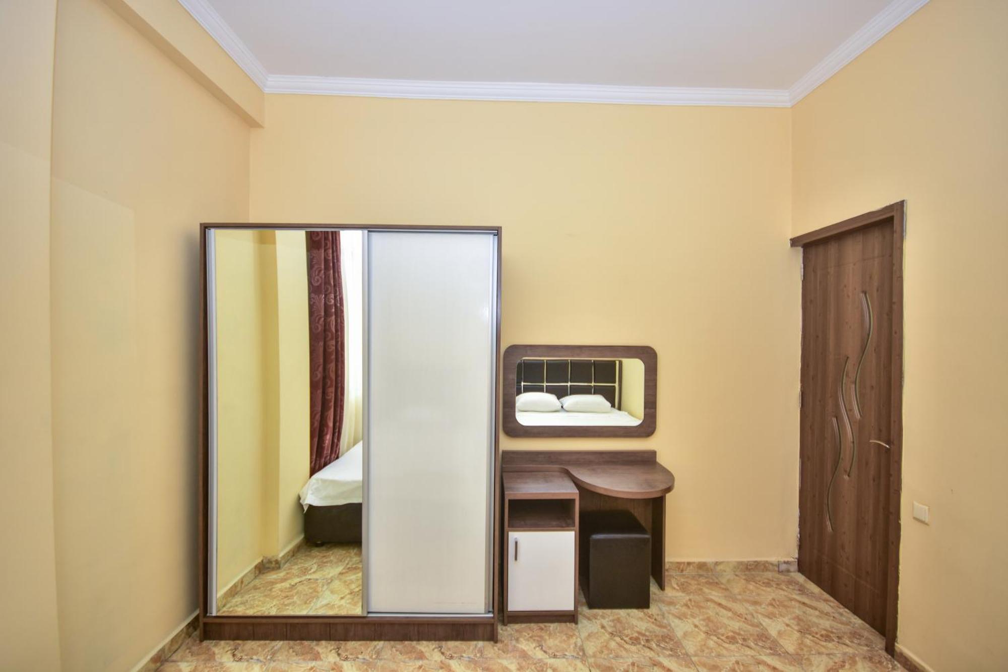 Family Apartments In 바투미 외부 사진