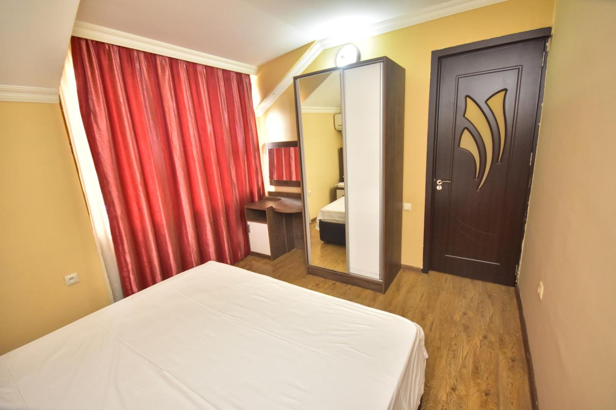 Family Apartments In 바투미 외부 사진