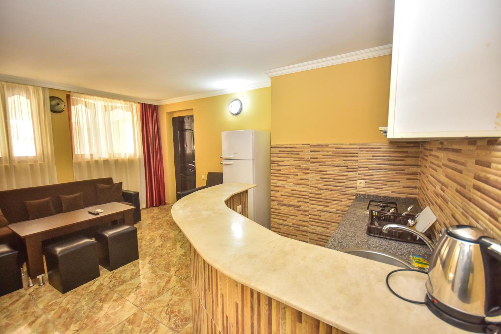 Family Apartments In 바투미 외부 사진