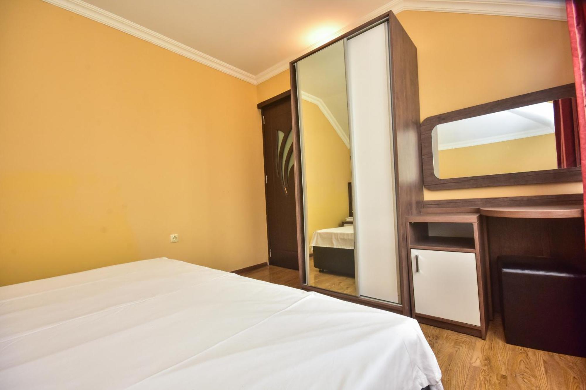 Family Apartments In 바투미 외부 사진